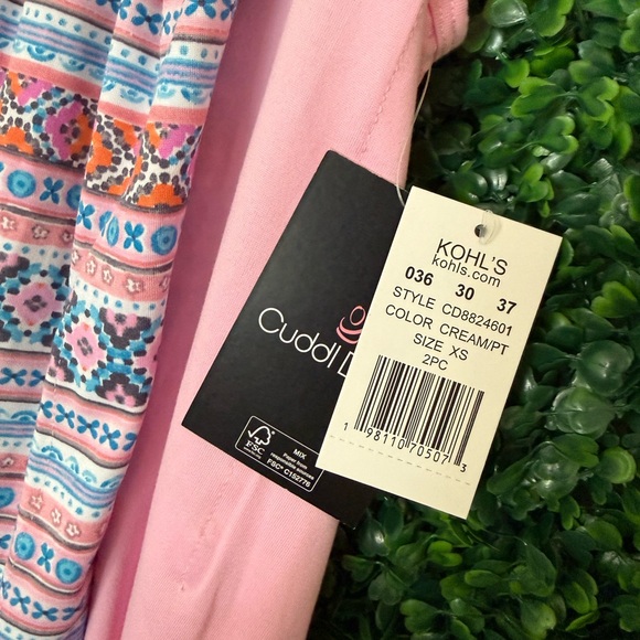 Cuddl Duds Pink Top with Multicolor Pattern Pajama Set - Picture 3 of 3
